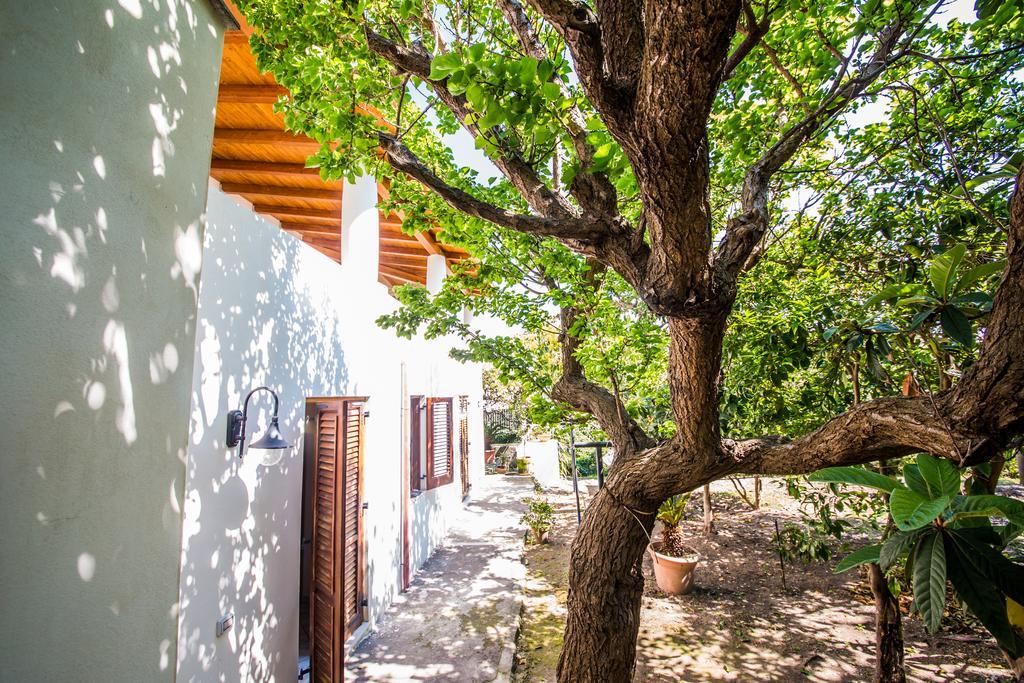 Casa Papiro Bed and Breakfast Lipari  Exteriör bild