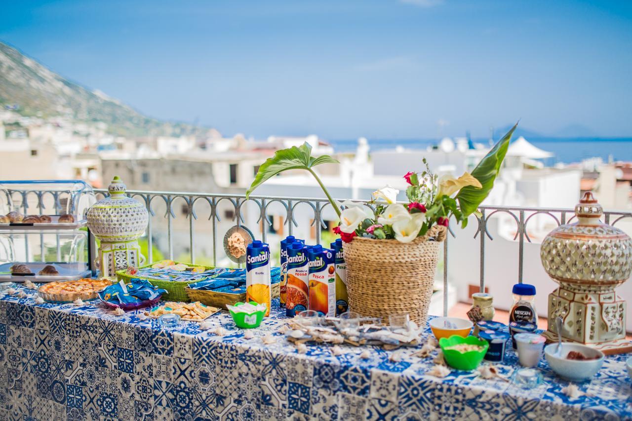 Casa Papiro Bed and Breakfast Lipari  Exteriör bild