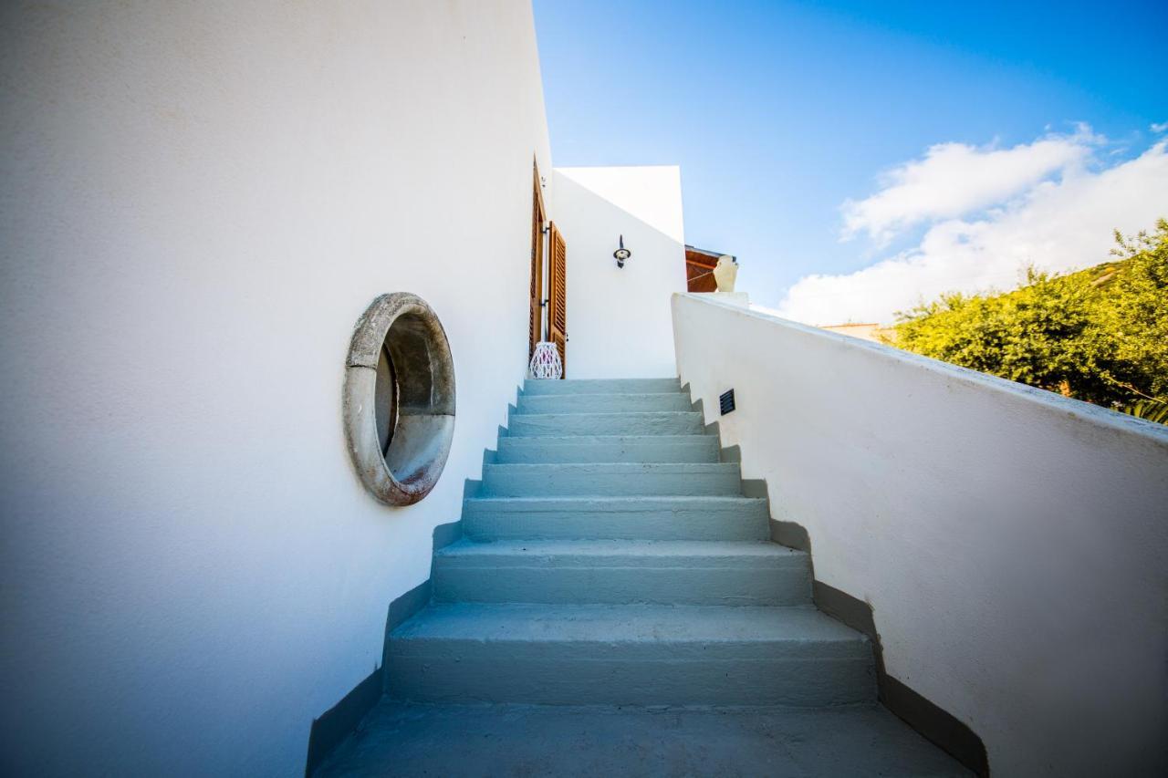 Casa Papiro Bed and Breakfast Lipari  Exteriör bild